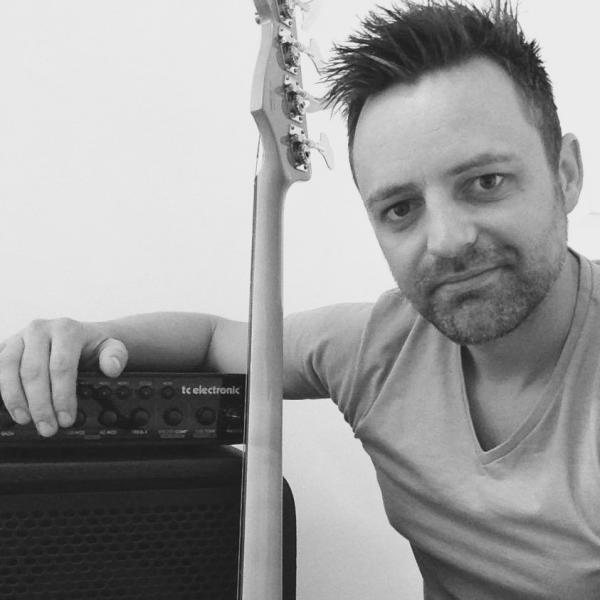 Darren Glover Bass and Guitar Lessons