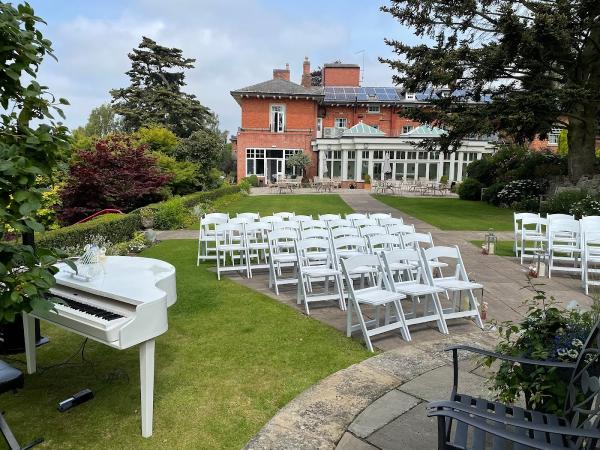 Karen Daniels Wedding & Event Pianist