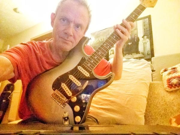 Mike Leigh Guitar Teacher Bedford