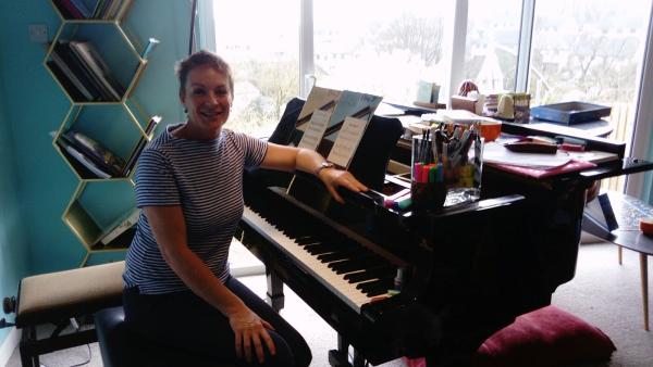 ​eleanor Jones Piano Tuition and Music Theory