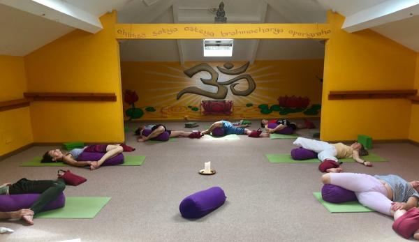 Derekthedog Yoga Centre