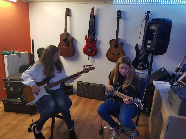 Andy Parkinson Guitar Tuition