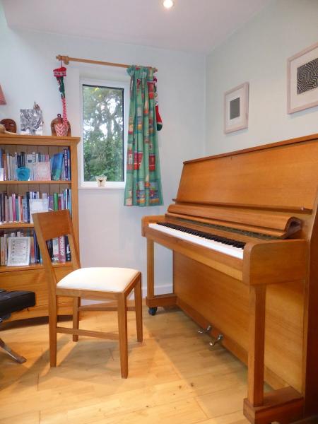 Mullion Piano Studio