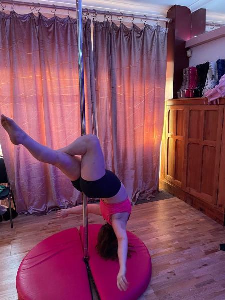 Samantha Walsh Pole Dance and Fitness