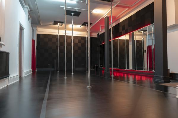 Iris Pole Dance Studio