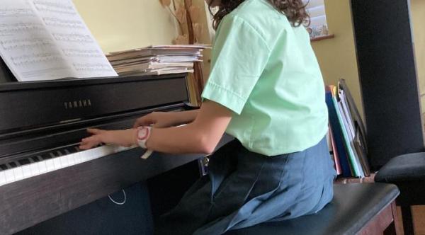 Anna Piano Lessons-Crescendo Tutoring