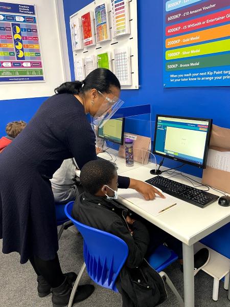 Best 10 Math Tutors Near Me - DistinguishedTeaching.co.uk