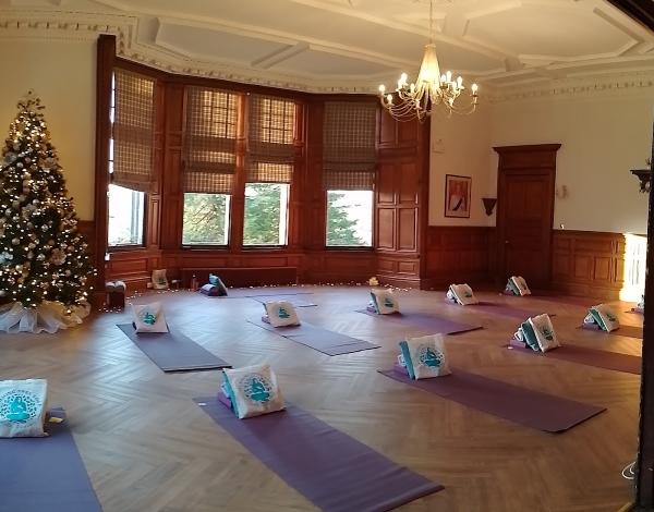 Humming Tree Yoga With Louisa (Corstorphine)