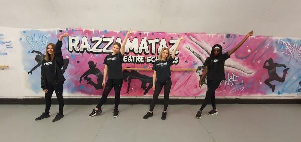 Razzamataz Theatre School Brentwood