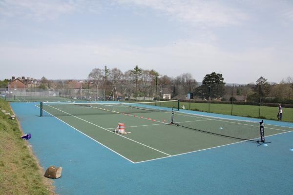 Hollybush Tennis Centre