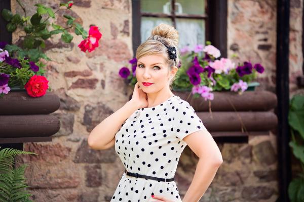 Maria Nicol Music
