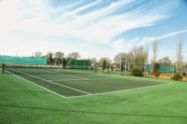 Widmer End Lawn Tennis Club