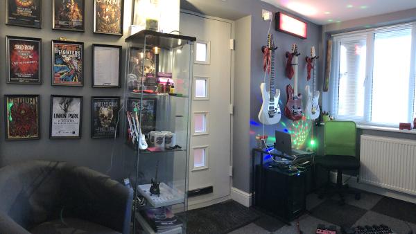 MK Guitar School