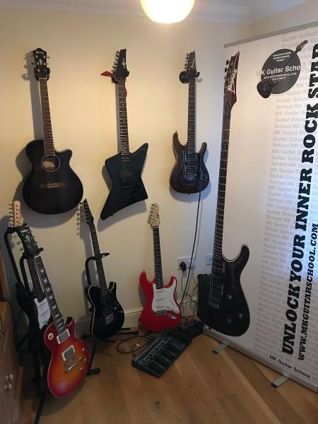 MK Guitar School