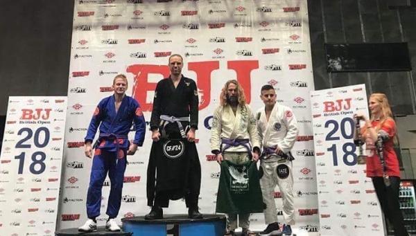 24 Jiu Jitsu