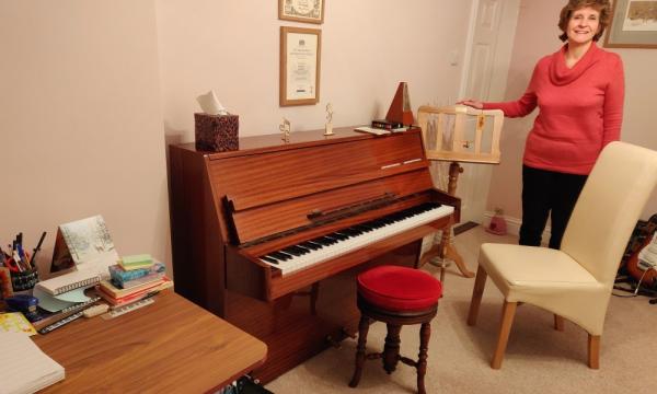 Linda's Piano Tuition Newport Piano Lessons