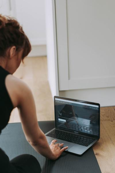 Pilates & Barre Classes With Emily Andrew