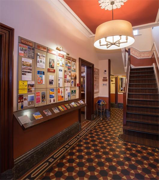 Anglolang Academy of English